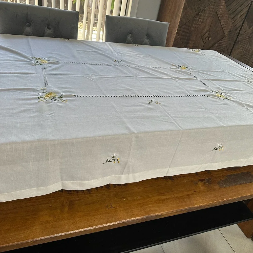 Vintage Embroidered Tablecloth Cream Yellow w/Napkins